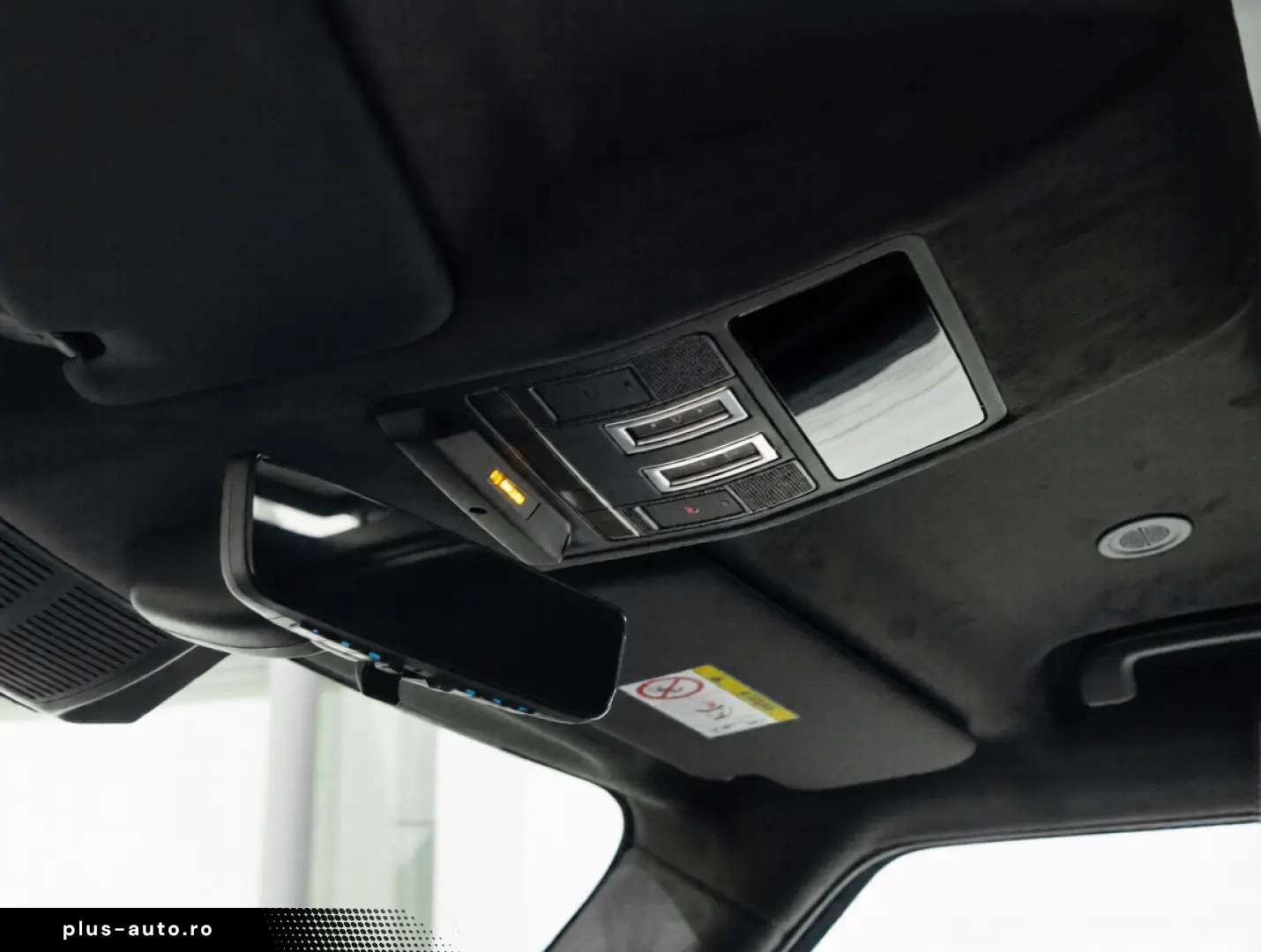 Land Rover Defender OCTA P635 4.4 Liter V8 MHEV