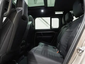 Land Rover Defender OCTA P635 4.4 Liter V8 MHEV