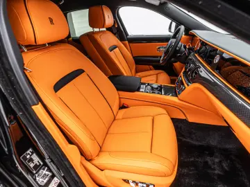Rolls Royce Ghost Black Badge Mandarin