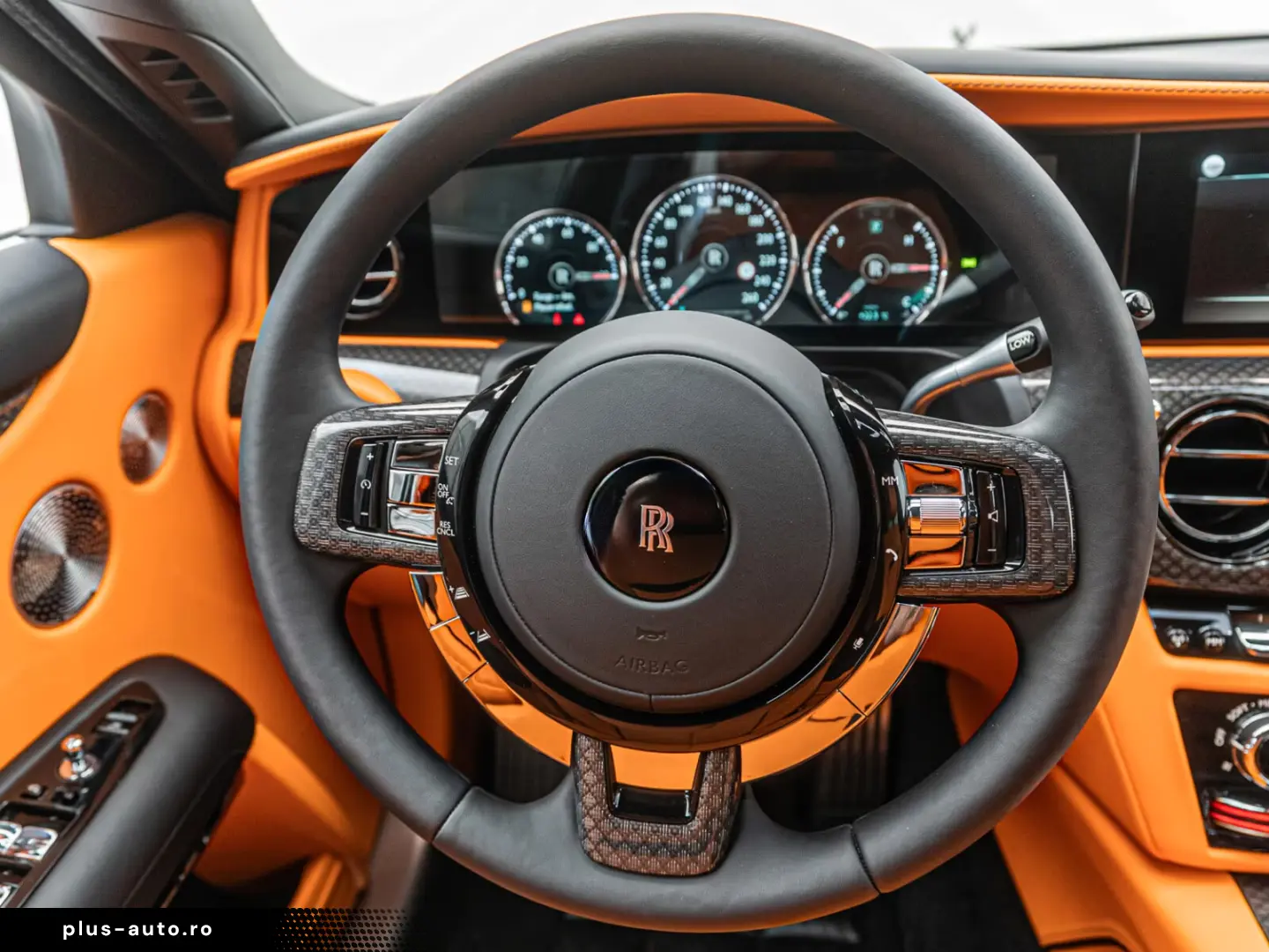 Rolls Royce Ghost Black Badge Mandarin