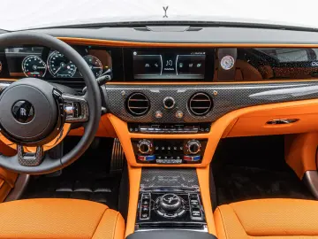 Rolls Royce Ghost Black Badge Mandarin