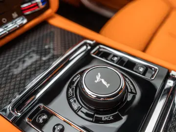 Rolls Royce Ghost Black Badge Mandarin