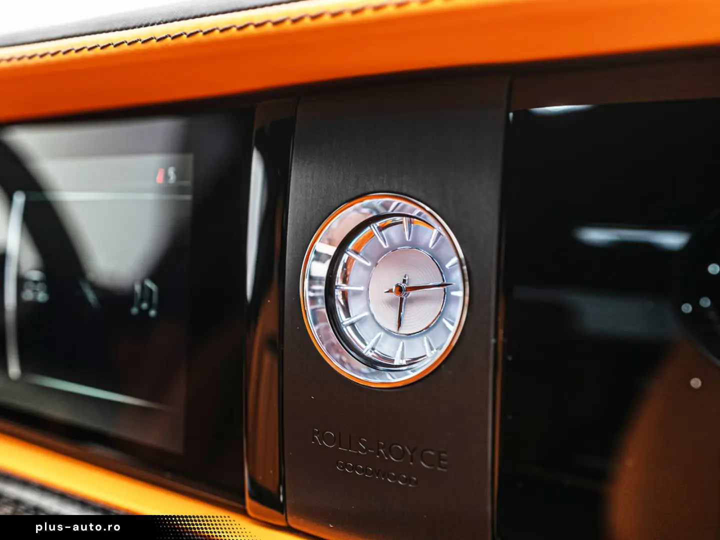 Rolls Royce Ghost Black Badge Mandarin