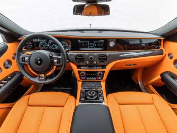 Rolls Royce Ghost Black Badge Mandarin