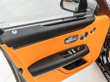 Rolls Royce Ghost Black Badge Mandarin