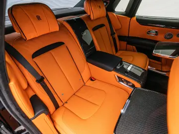 Rolls Royce Ghost Black Badge Mandarin