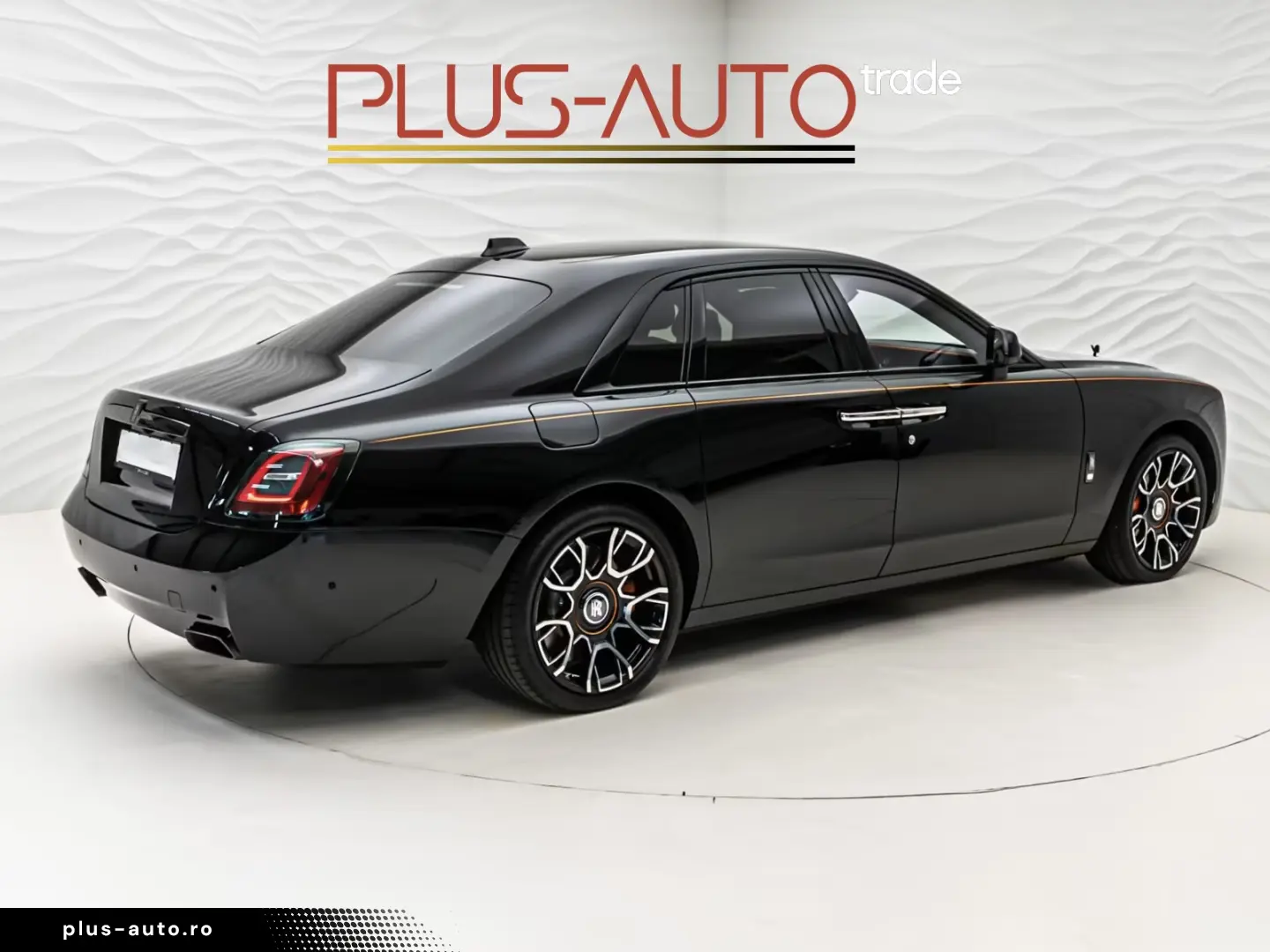 Rolls Royce Ghost Black Badge Mandarin