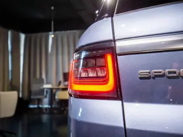 Range Rover Sport D250 HSE Pano Matrix Soft-Cl Air Susp.