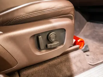 Range Rover Sport D250 HSE Pano Matrix Soft-Cl Air Susp.