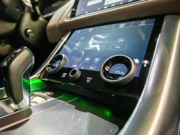 Range Rover Sport D250 HSE Pano Matrix Soft-Cl Air Susp.