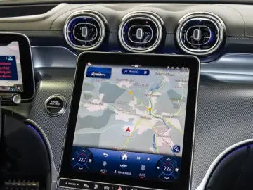 Mercedes-Benz GLC 400 e 4M AMG Line  AirM HUD Burm