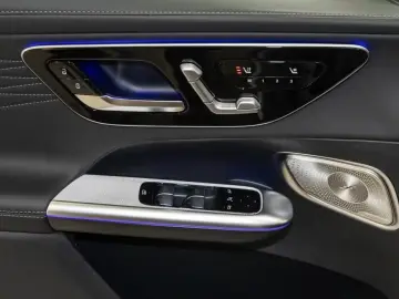 Mercedes-Benz GLC 400 e 4M AMG Line  AirM HUD Burm