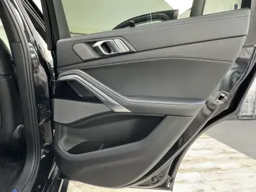 BMW X6 xDrive40d M Sport Pro 22Zoll AHK Massage ACC