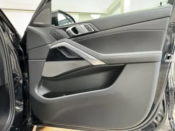 BMW X6 xDrive40d M Sport Pro 22Zoll AHK Massage ACC