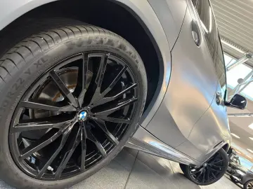 BMW X6 xDrive40d M Sport Pro DA PA Prof Pano H K 22
