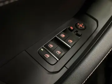 BMW X6 xDrive40d M Sport Pro DA PA Prof Pano H K 22