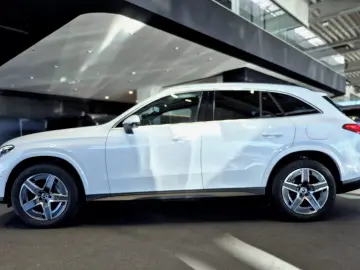 MERCEDES-BENZ GLC 400e 4M AMG 360  Pano  Distronic