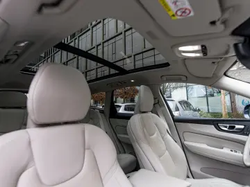 Volvo XC90 T8 AWD Ultimate Bright - 4C Suspension Masaj