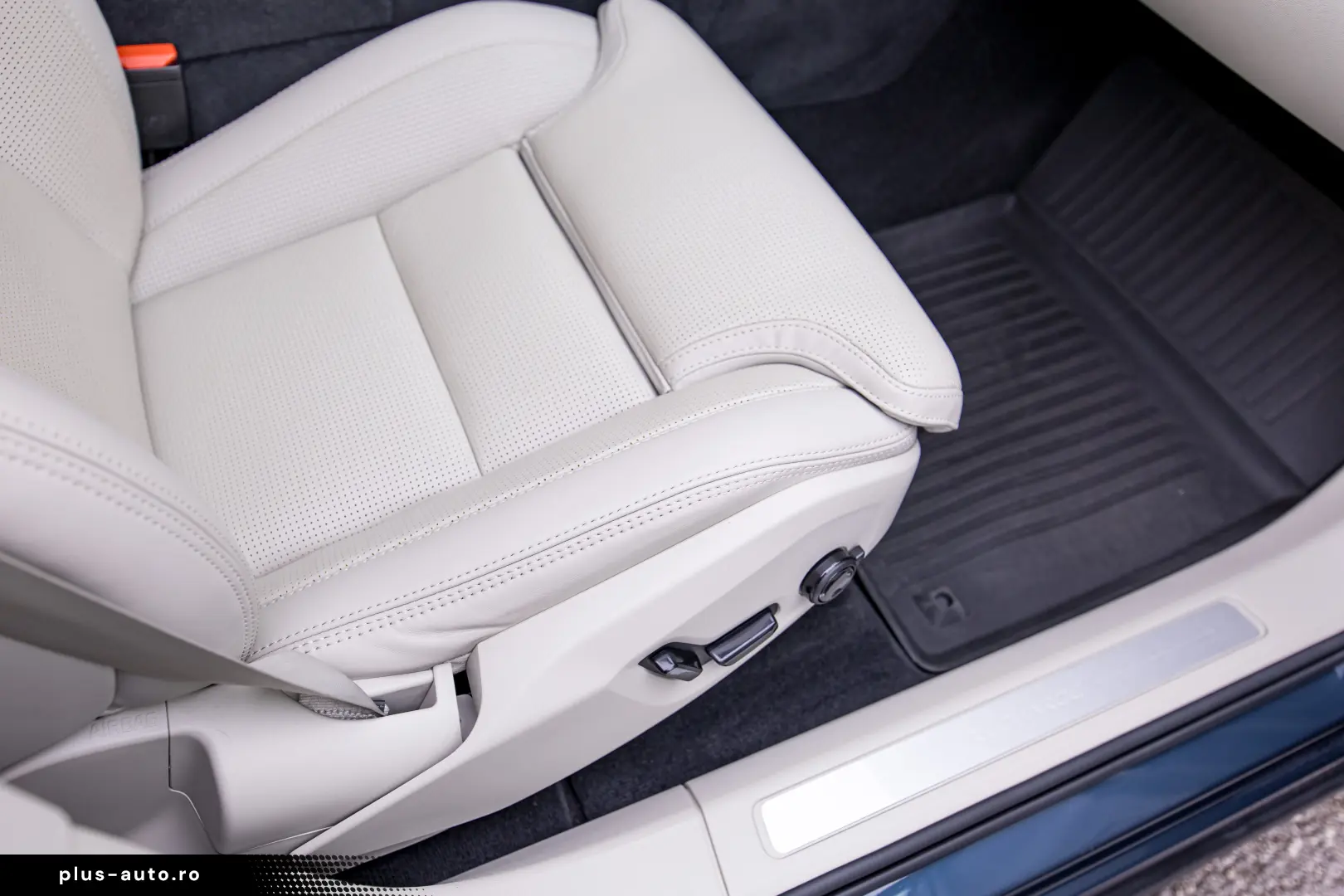 Volvo XC90 T8 AWD Ultimate Bright - 4C Suspension Masaj