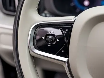 Volvo XC90 T8 AWD Ultimate Bright - 4C Suspension Masaj