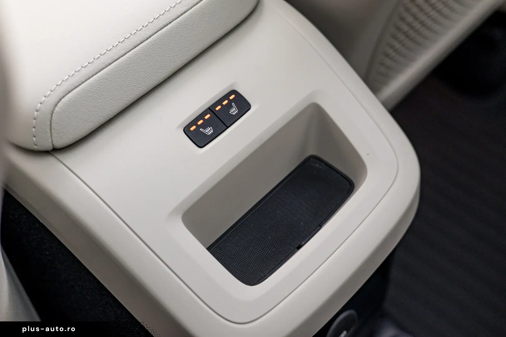 Volvo XC90 T8 AWD Ultimate Bright - 4C Suspension Masaj