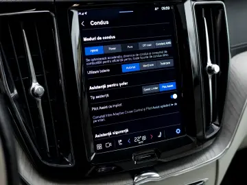 Volvo XC90 T8 AWD Ultimate Bright - 4C Suspension Masaj