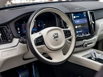 Volvo XC90 T8 AWD Ultimate Bright - 4C Suspension Masaj