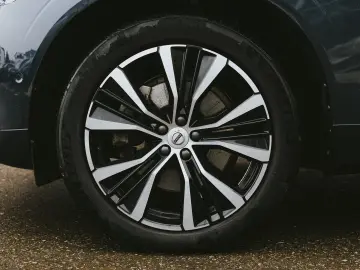 Volvo XC90 T8 AWD Ultimate Bright - 4C Suspension Masaj