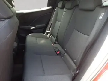 Lexus LBX  Komfort-Paket Kamera Totwinkel-Assistent LE