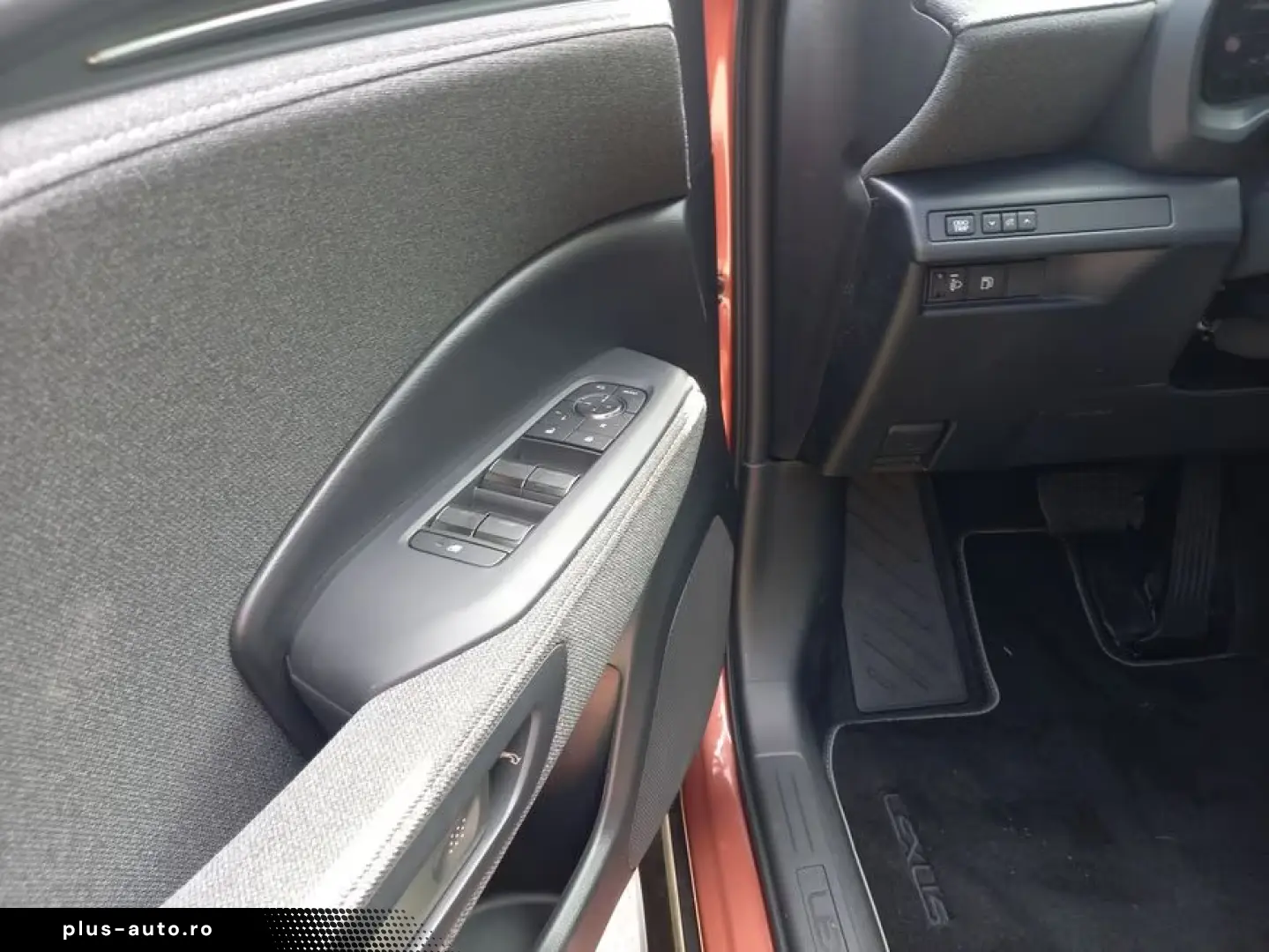 Lexus LBX  Komfort-Paket Kamera Totwinkel-Assistent LE