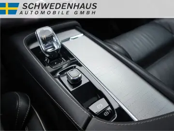 VOLVO XC90 B5 DIESEL PLUS DARK