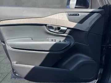 VOLVO XC90 B6 AWD Inscription 7-Sitzer