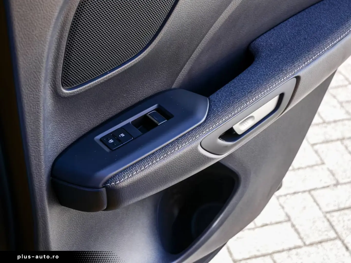 Lexus LBX Base NAVI LED SCHEINWERFER