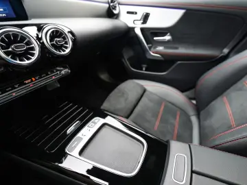 Mercedes-Benz CLA250 e Coupé AMG SportPremium LED Pano HUD