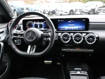 Mercedes-Benz CLA250 e Coupé AMG SportPremium LED Pano HUD