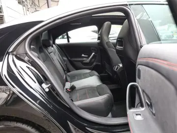 Mercedes-Benz CLA250 e Coupé AMG SportPremium LED Pano HUD