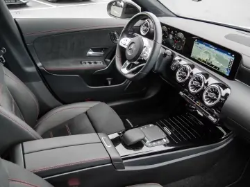 Mercedes-Benz CLA 250 Coupé AMG MBEAMLED NIGHT PANO MEMORY