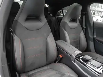 Mercedes-Benz CLA 250 Coupé AMG MBEAMLED NIGHT PANO MEMORY