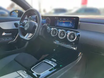 Mercedes-Benz CLA250eAMG PREMIUM PLUS Distr Pano Key 360