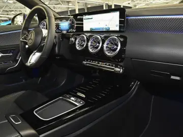 Mercedes-Benz CLA250 e Coupé Progressive Advanced  Standhz.L