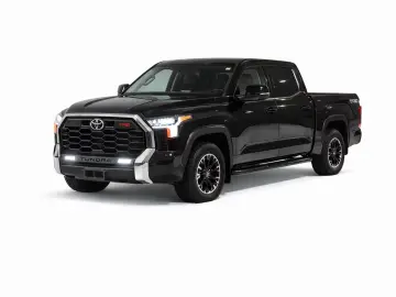 Toyota Tundra Crew Max SR with differential lock 4x4