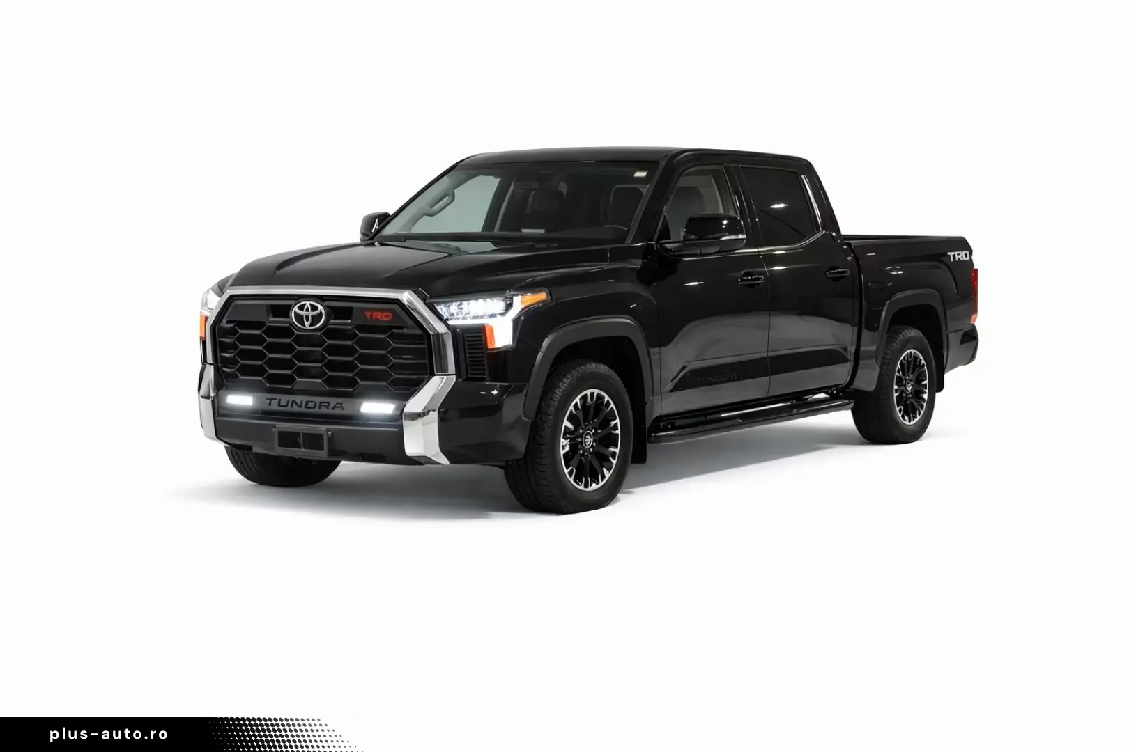 Toyota Tundra Crew Max SR with differential lock 4x4