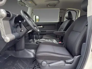 Toyota FJ Cruiser STD 4.0 V6