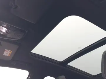 Peugeot 3008 Hybrid 136 GT Electric Panoramic