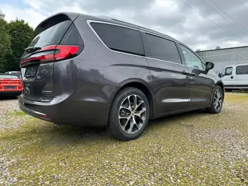 Chrysler Pacifica Hybrid