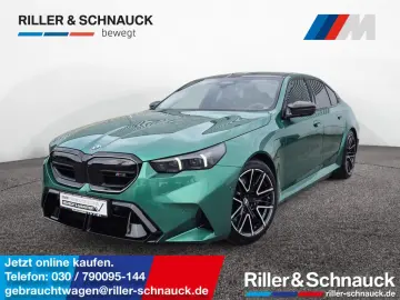 BMW M5 xDrive AHK B&W CARBON V-MAX