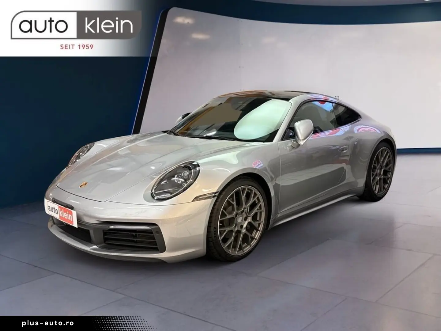 PORSCHE 992 Carrera 4 Coupé Carrera