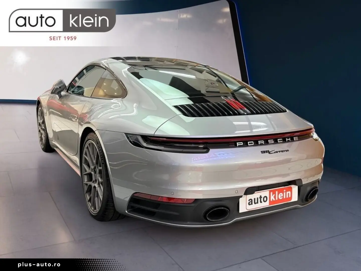 PORSCHE 992 Carrera 4 Coupé Carrera