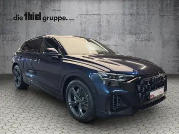 AUDI Q8 55 TFSI e quattro tiptronic AHK Matrix HuD