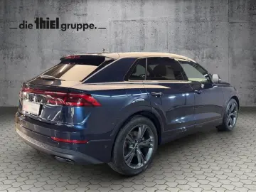 AUDI Q8 55 TFSI e quattro tiptronic AHK Matrix HuD